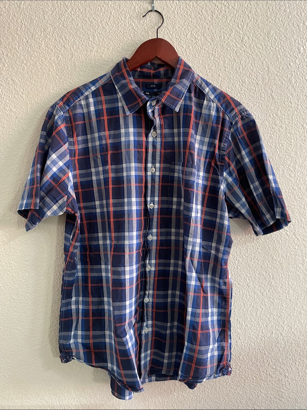 Gap Men’s slim-fit blue and orange plaid long-sleeve button-down shirt - Picture 1 of 6